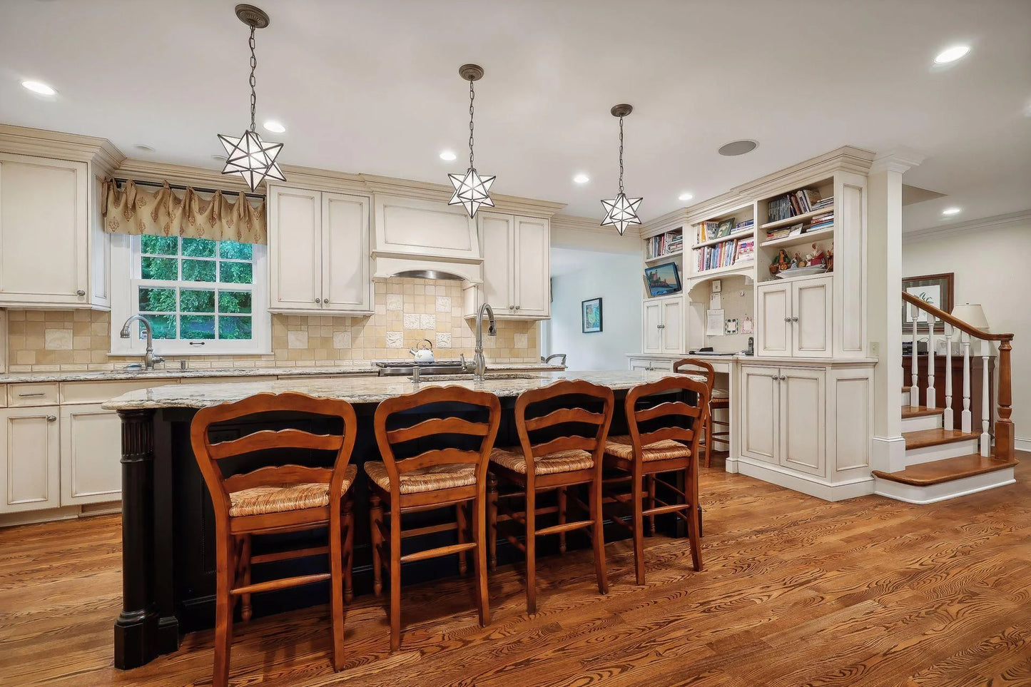 2670 Woolsey Lane, Woodland, MN 55391