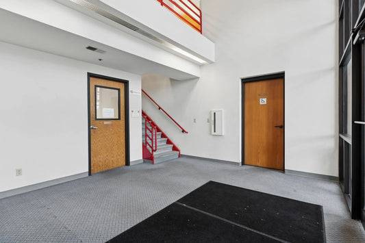 405 Commerce Court, Vadnais Heights, MN 55127