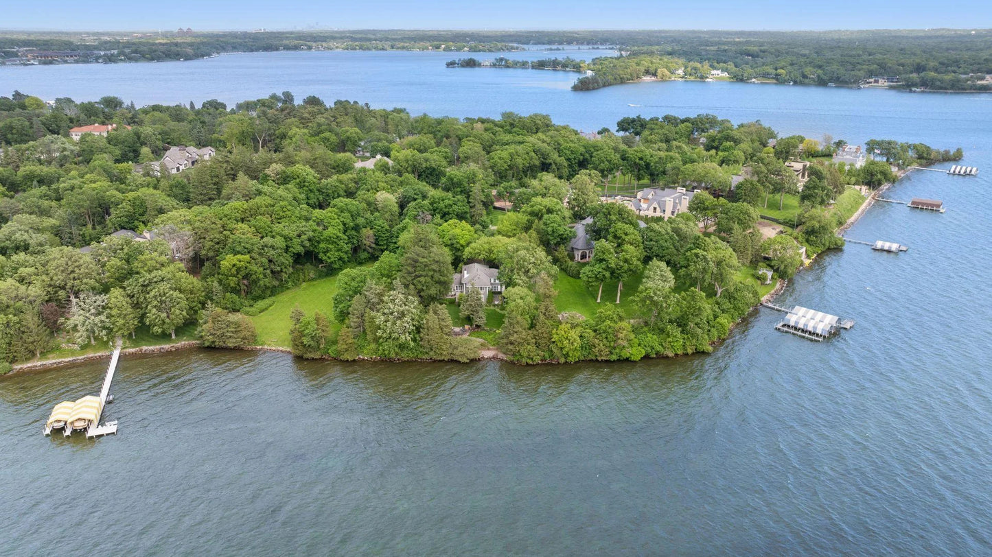 547 Harrington Road, Wayzata, MN 55391