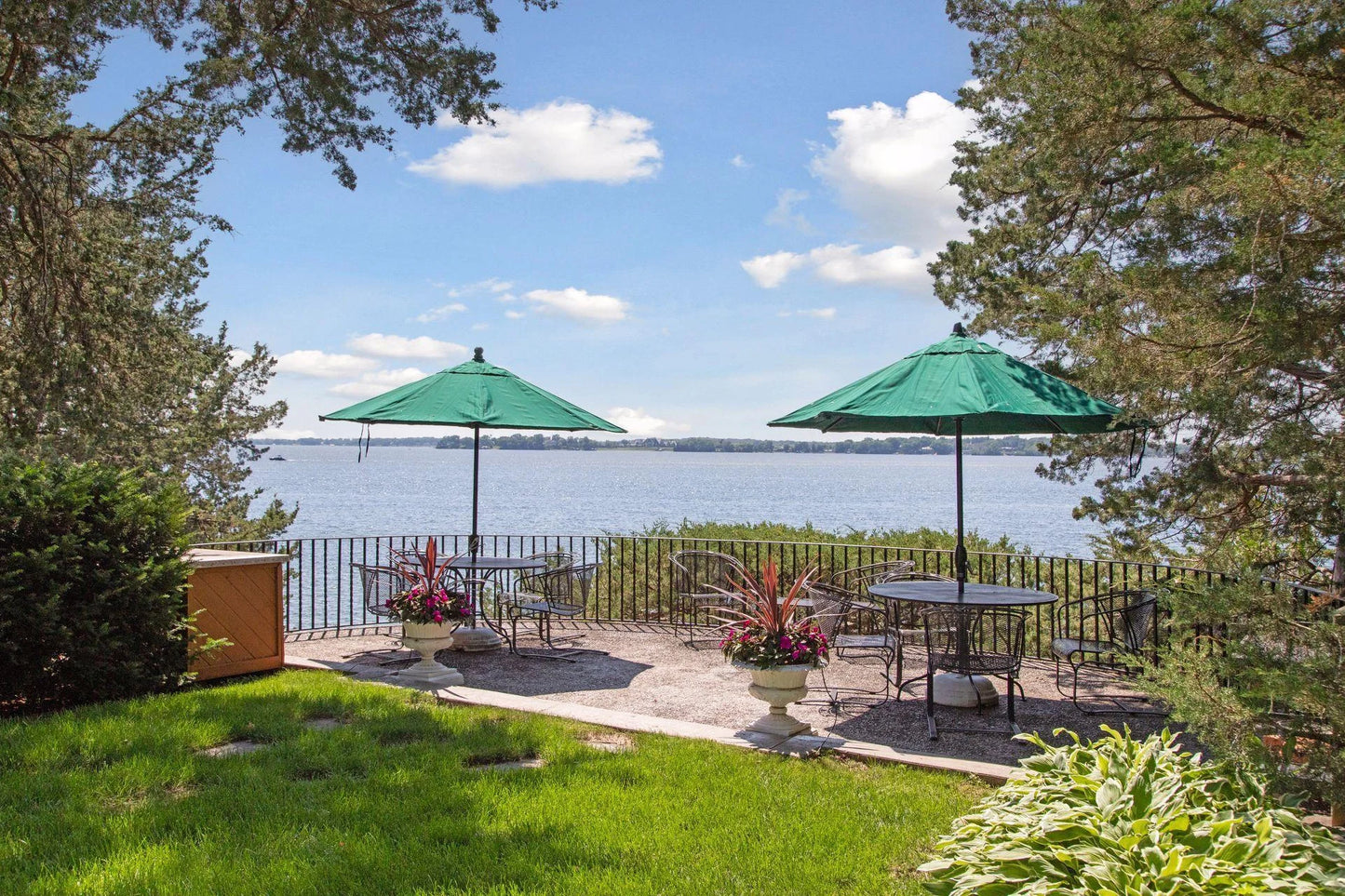 547 Harrington Road, Wayzata, MN 55391